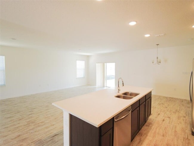 Foto del edificio - 423 Taft Dr