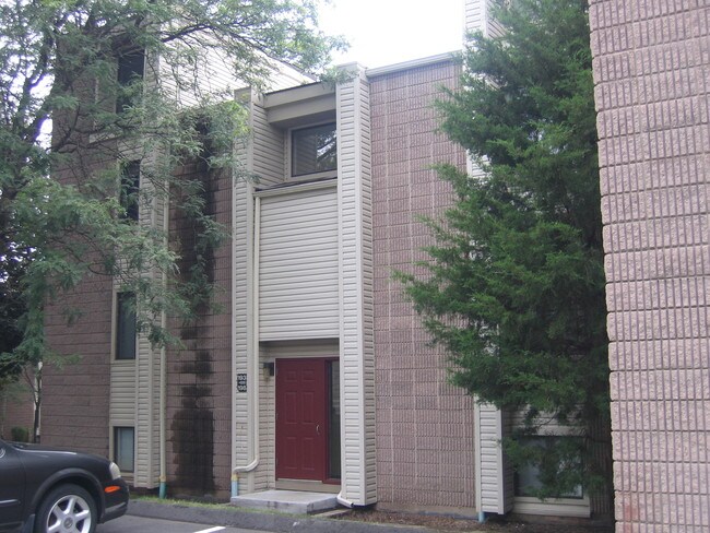 Foto del edificio - 197 Burgundy Hill Ln