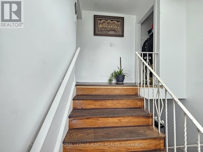 Building Photo - 208 Plunkett Rd