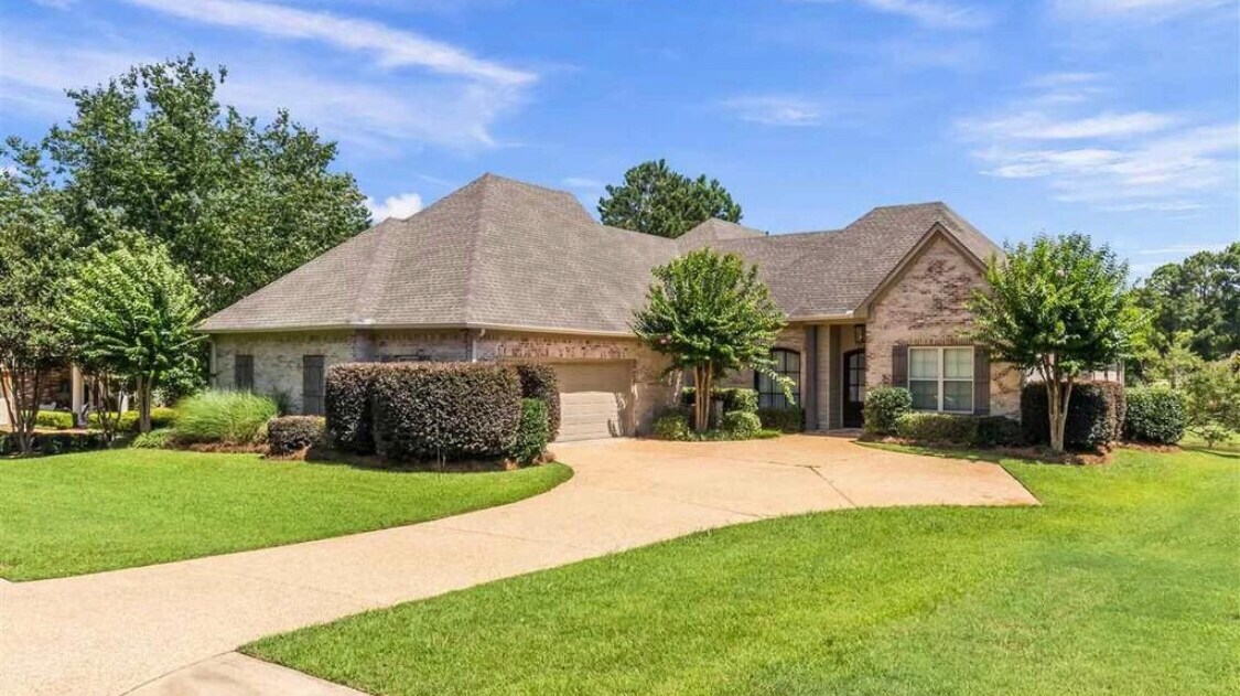 132 Whisper Lake Blvd, Madison, MS 39110 House Rental in Madison, MS