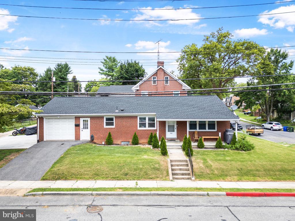 Primary Photo - 703 Virginia Ave