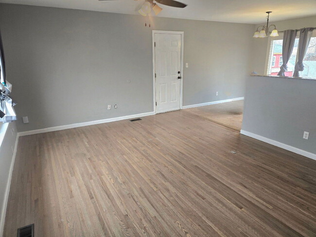 Building Photo - 109 Ely St