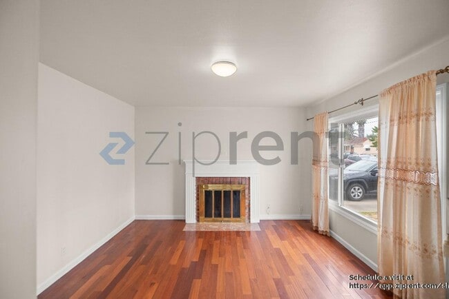 Building Photo - 2023 Orchard Ave