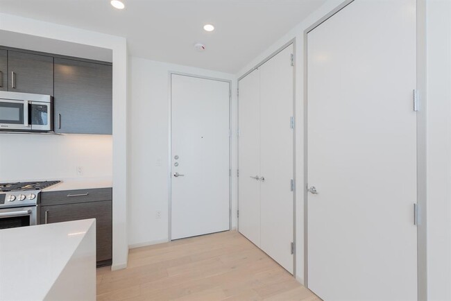 Building Photo - 301 West Ave