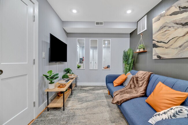 Foto del edificio - ALERT!! 2 WEEKS FREE IF LEASE IS SIGNED BY...