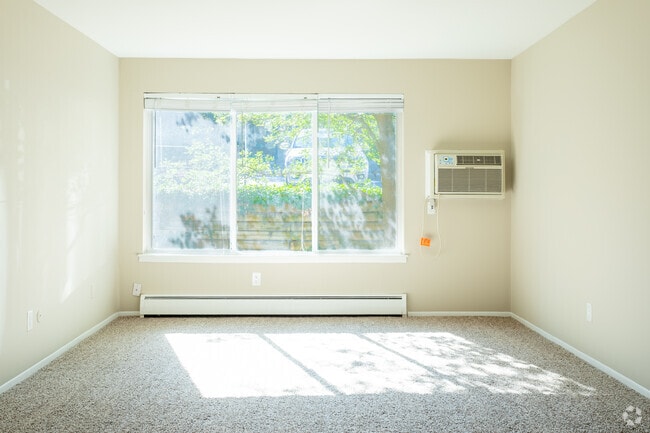 2 BR, 1 BA - The Shakespeare - Shoreview Apartments
