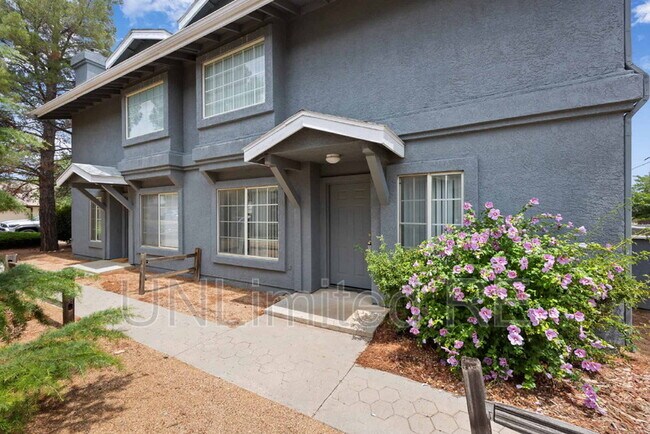 Foto del edificio - 3285 N Hedgewood Dr
