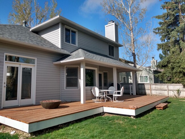 Building Photo - Bright & Spacious 4 Bed 3 Bath in North Bo...