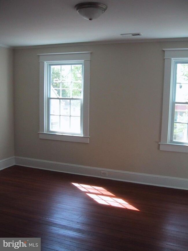 Building Photo - 2714 Gray Manor Terrace