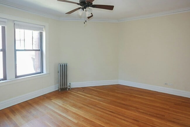 Building Photo - 4717 N Leavitt St