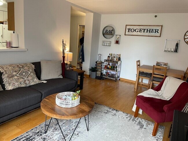 Foto del edificio - 1933 Commonwealth Ave