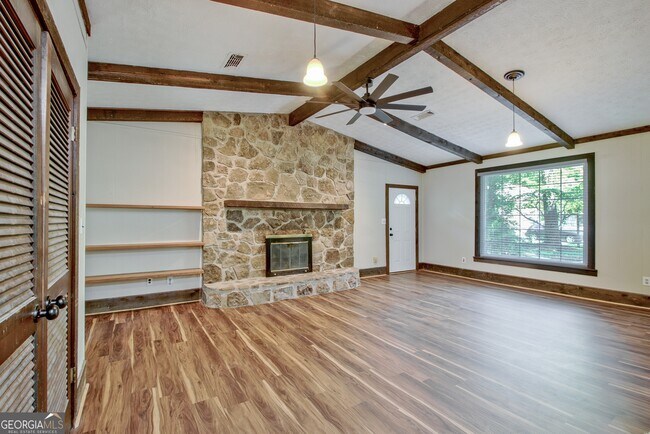 Foto del edificio - 11 Logwood Ln