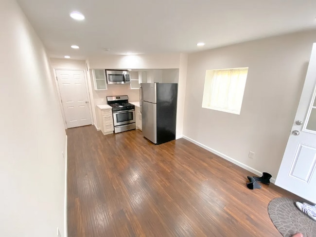 Foto del edificio - 29 Rockford Ave