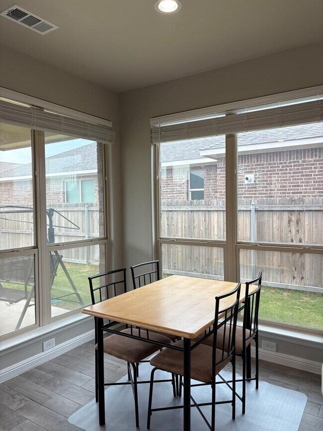 Building Photo - 1003 Fortitude Ct