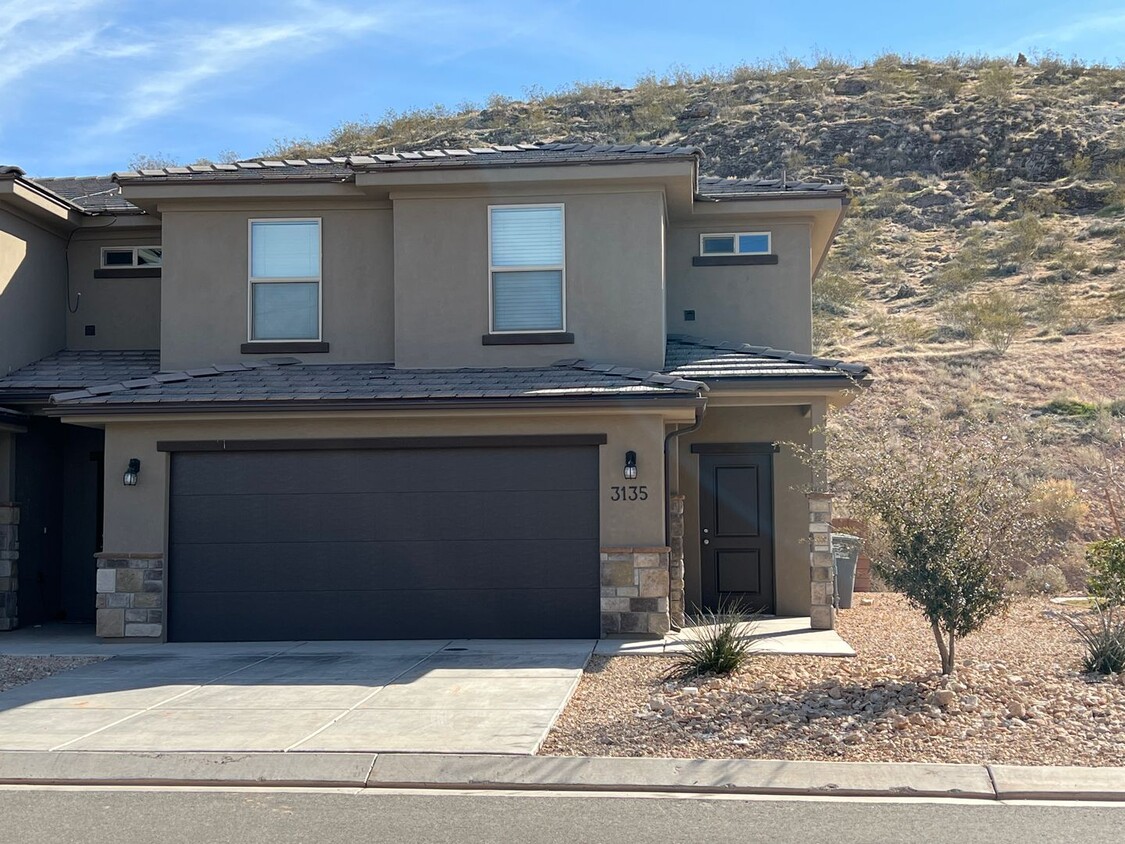Primary Photo - 3 bed | 2.5 bath | 2-car Townhome with Was...