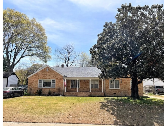 Building Photo - 3609 Mimosa Ave