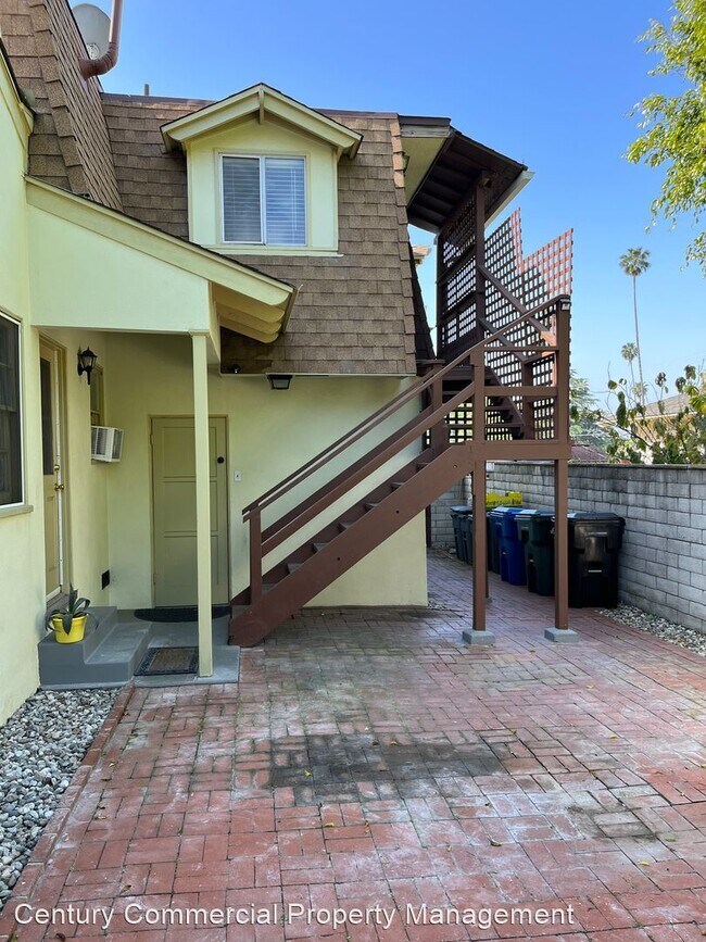 Foto del edificio - 1 br, 1 bath House - 513 E. Comstock Avenue