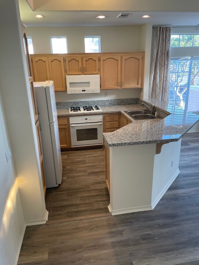 Foto del edificio - 12606 Springbrook Dr