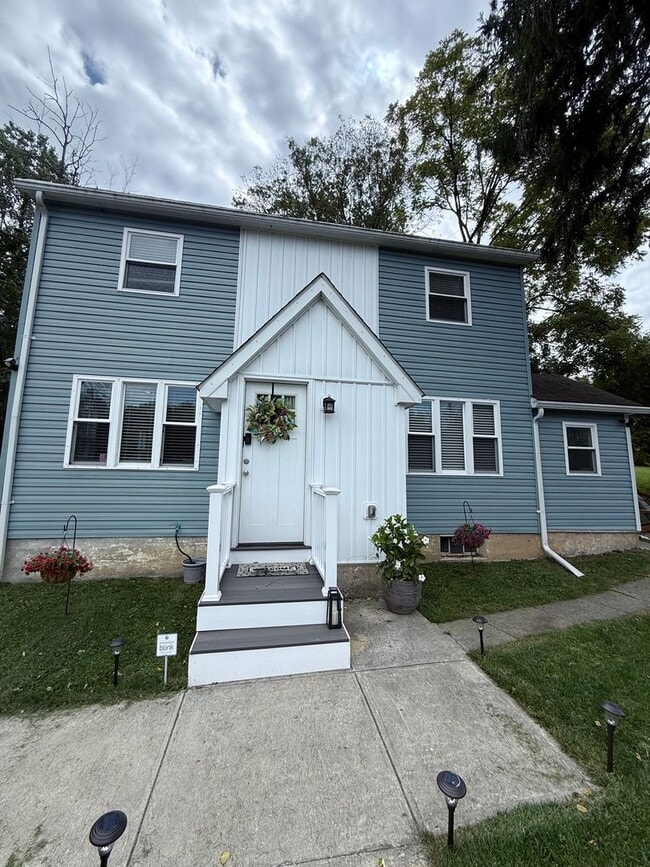 Building Photo - ? Charming Emmaus Home with Modern Updates...