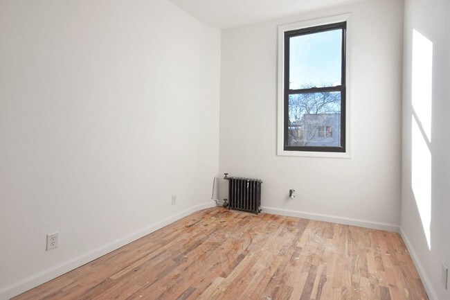 Building Photo - 67-06 64th St