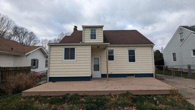 Building Photo - 3-Bedroom, 1-Bathroom Single Family Home f...