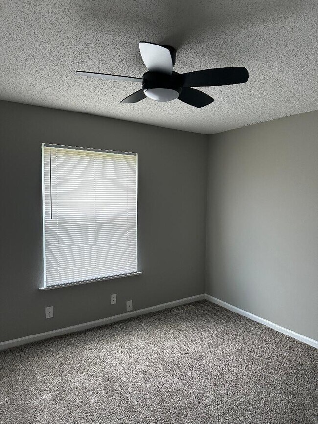 1st Bedroom - 1044 Pembroke Oak Grove Rd