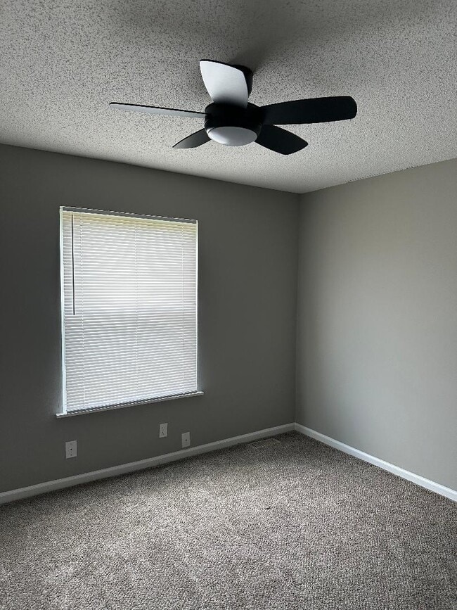 1st Bedroom - 1044 Pembroke Oak Grove Rd