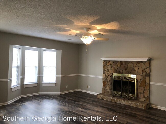 Foto del edificio - 3 br, 2 bath House - 465 Pebblebrook Drive