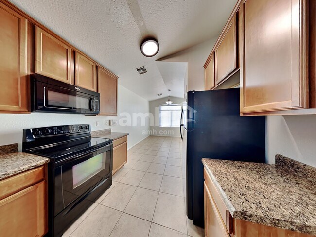 Building Photo - 11232 W Pierson St