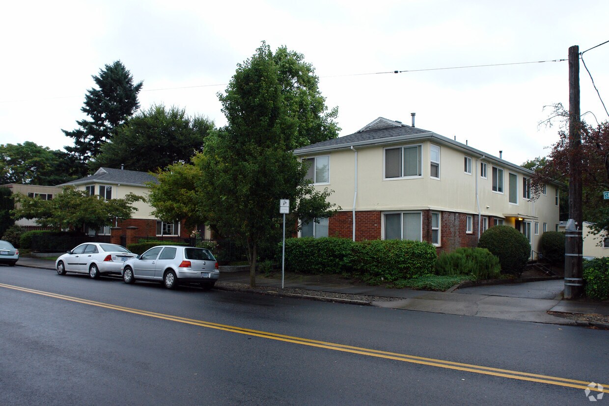 Building Photo - Kelli Ann Apartments