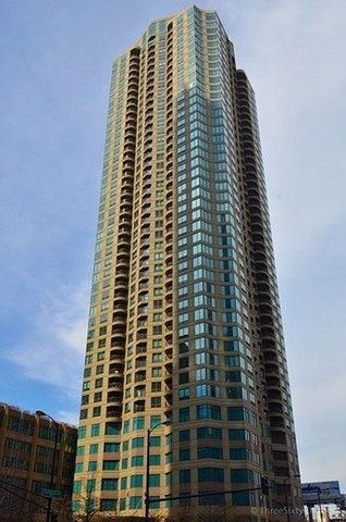Foto del edificio - 400 N La Salle St