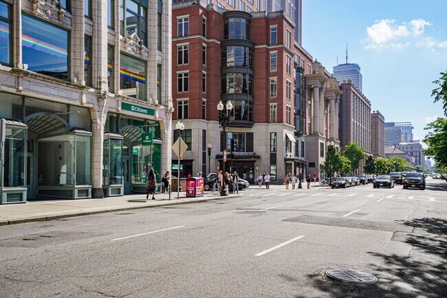 Building Photo - 425 Boylston St