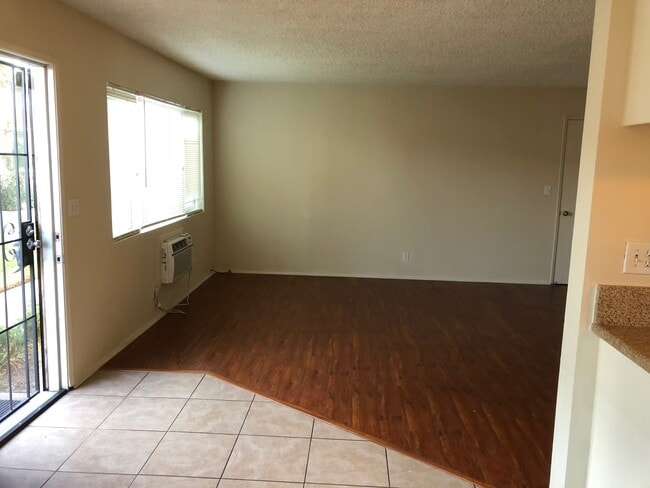 Building Photo - 1328 Randy St