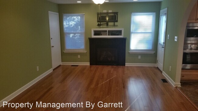 Building Photo - 3 br, 2.5 bath House - 105 Bellows Place