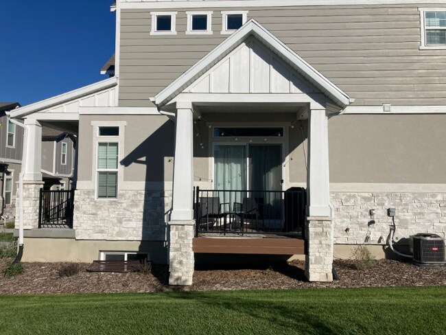Building Photo - 4284 Bromwell Ct