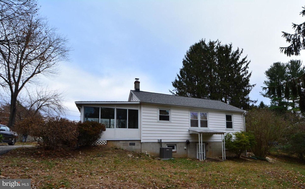 Primary Photo - 6108 Oakland Mills Rd