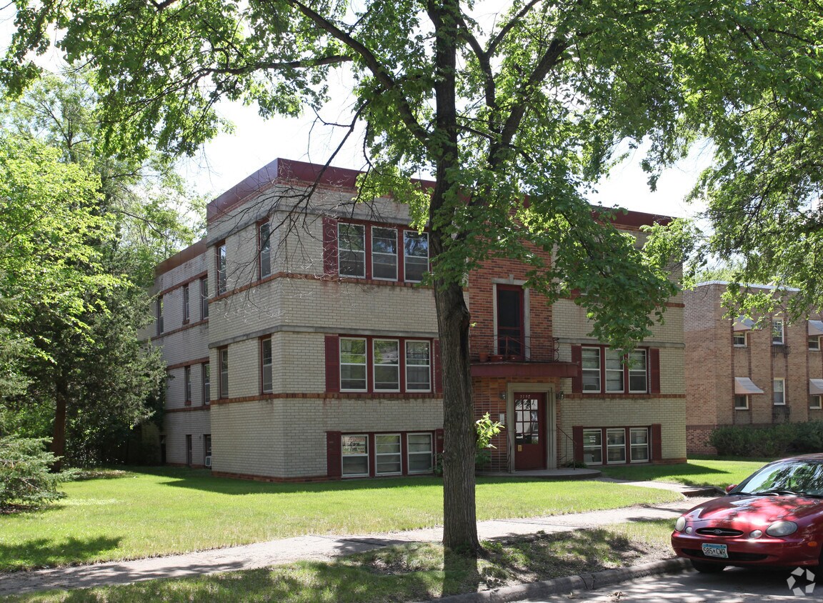 Building Photo - 2797 Xerxes Ave S