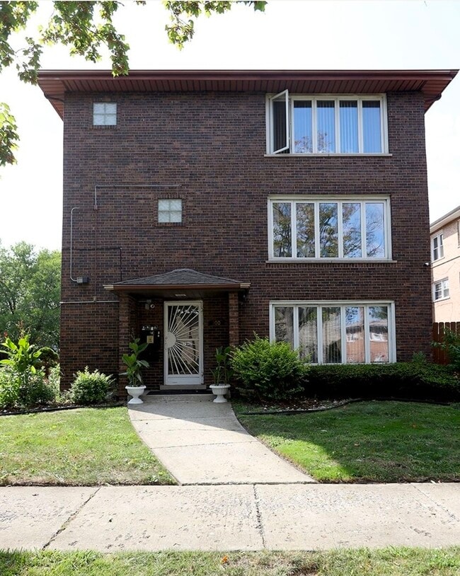 Building Photo - 100 S Yates Ave