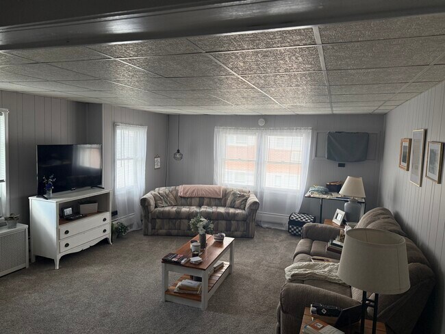 Sala de estar - Vista 1 - 229 W Caracas Ave
