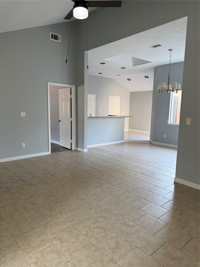 Foto del edificio - 10727 Staghill Dr