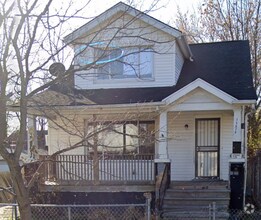 Building Photo - 14016 Pinewood St