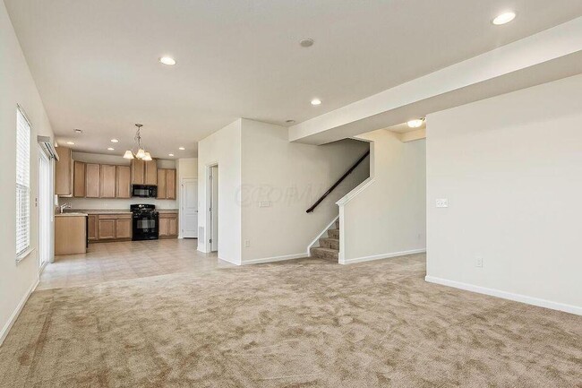 Building Photo - 6135 Brandon Dr