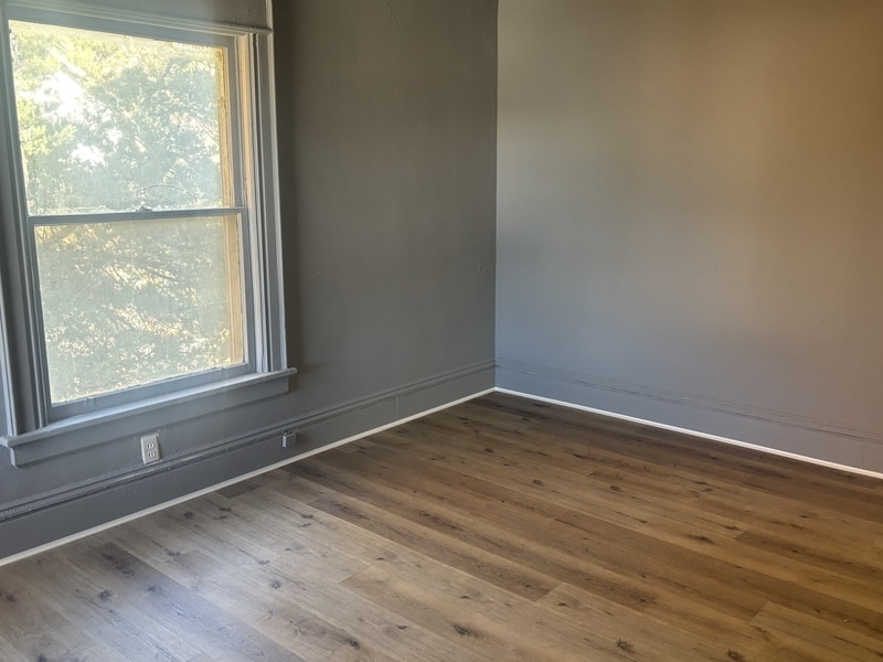 Foto del edificio - 1534 3rd Ave SE