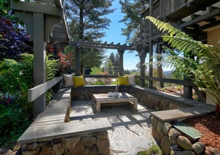 Building Photo - 473 Panoramic Hwy