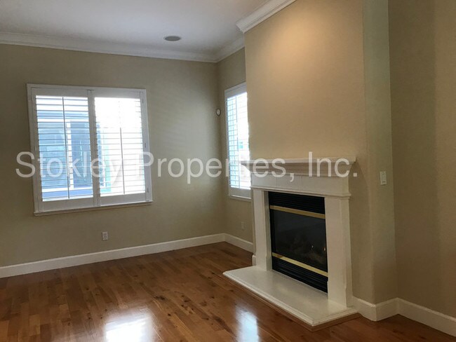 Building Photo - 2575 Craneford Way