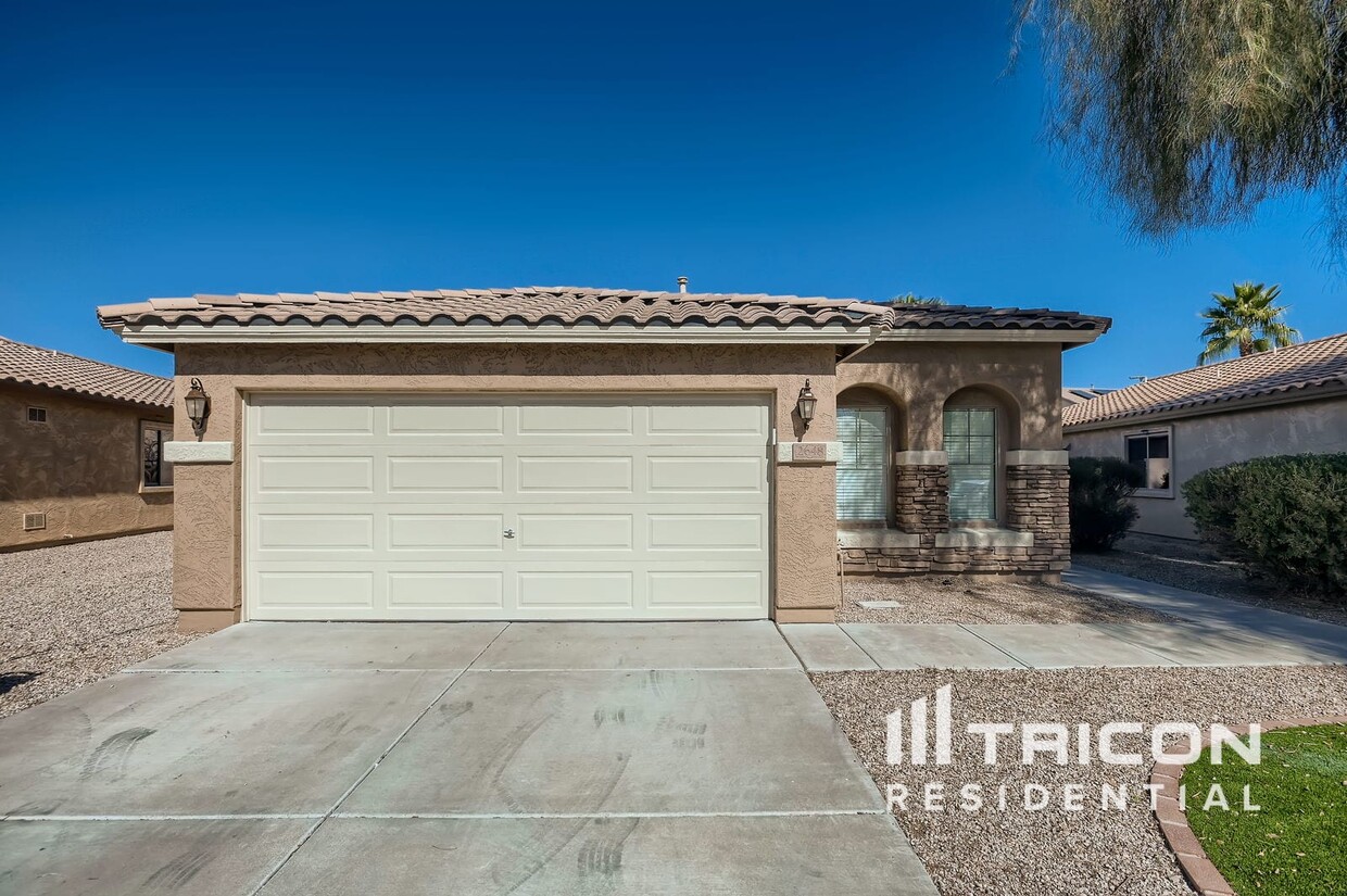 Foto principal - 2648 W Kristina Ave