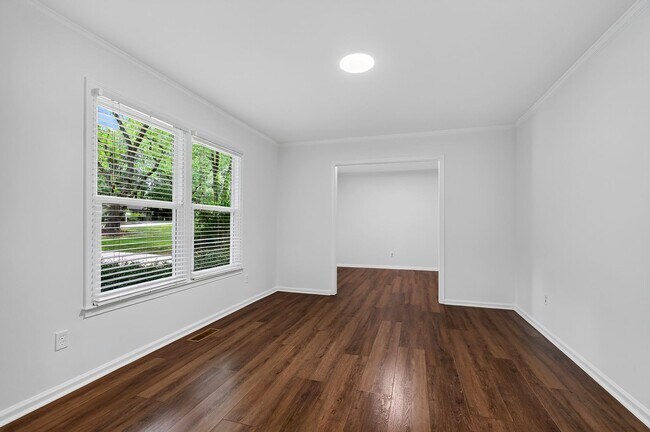 Foto del edificio - 5933 Crepe Myrtle Ct