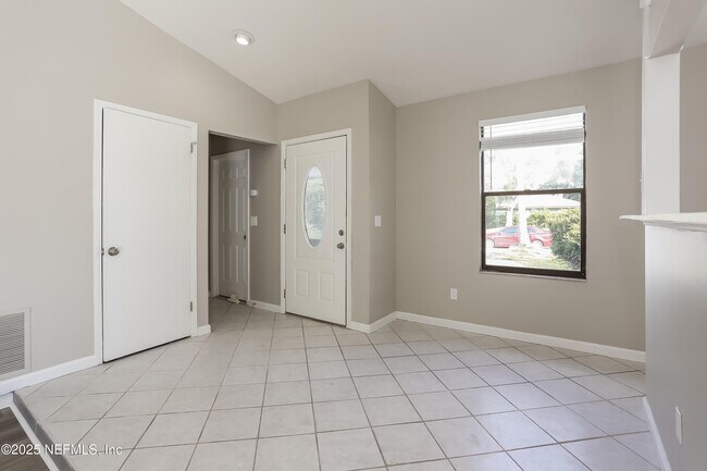 Building Photo - 10464 Indian Walk Rd