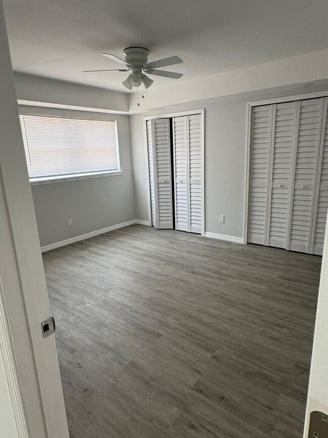 Foto del edificio - 222 Fairweather Ln