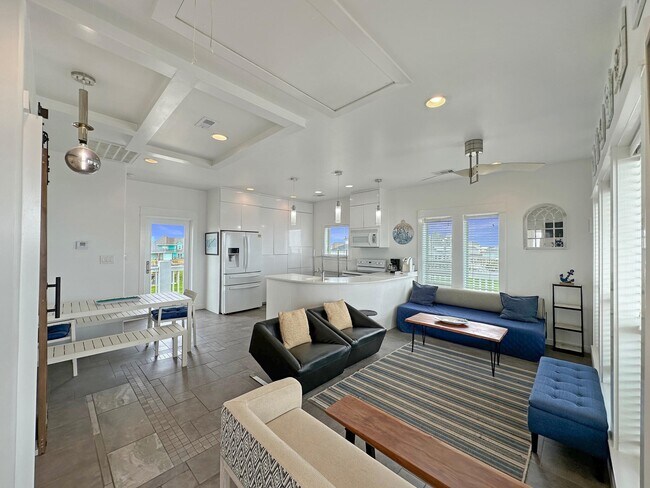 Foto del edificio - 2496 Gilmore